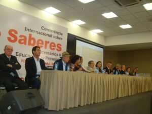 Conferência 7 saberes para uma Educação do Presente - UECE 2010