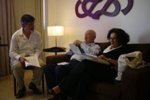 Edgar Morin, Gustavo Lopes Ospina (UNESCO) e M.C. Moraes