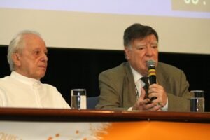 Ubiratan D´Ambrósio e Pierre Weil