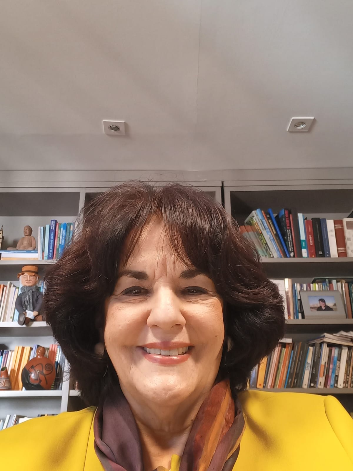 Prof.ª Dra. Maria Cândida Moraes