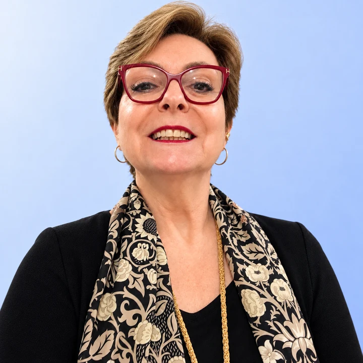 Retrato de Profa. Dra. Izabel Petraglia Fotografia de Profa. Dra. Izabel Petraglia
